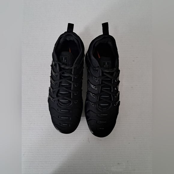 mens nike vapormax plus triple black